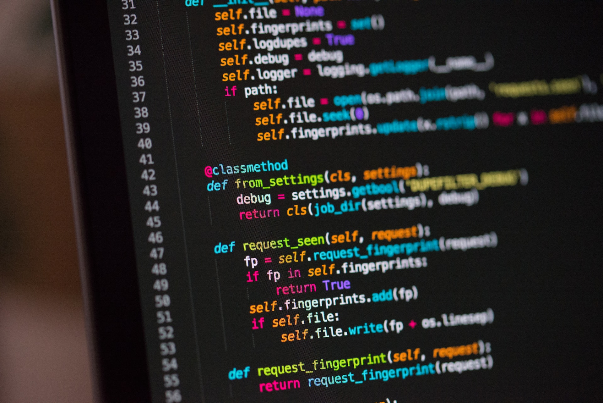 Read more about the article Python Number Formatting Printing Integers with C0mmas